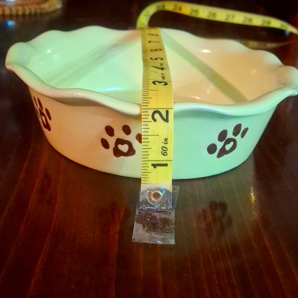 2 Dog Food dishes - Picture 3 of 8